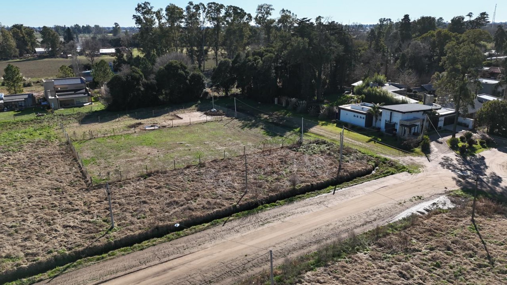 LOTE EN ZONA RESIDENCIAL 