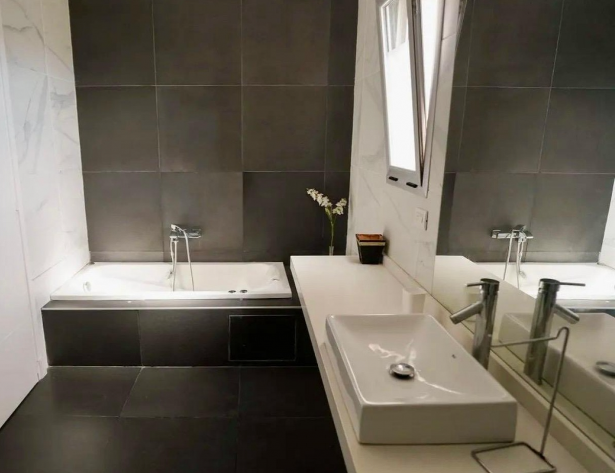 CASA DE DOS PLANTAS AL LAGO