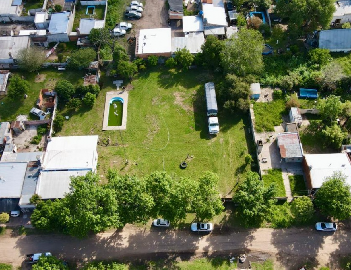 EXCELENTE OPORTUNIDAD TRES LOTES 