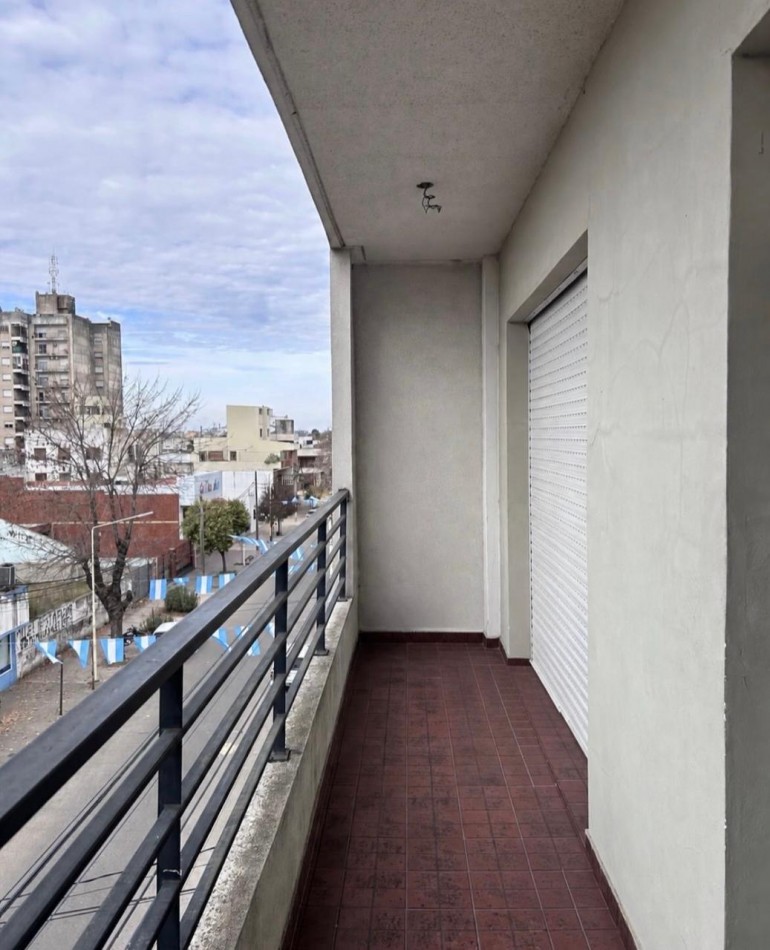 DEPARTAMENTO TRES AMBIENTES 