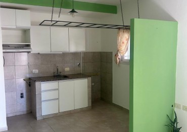 DEPARTAMENTO DOS AMBIENTES CON COCHERA 